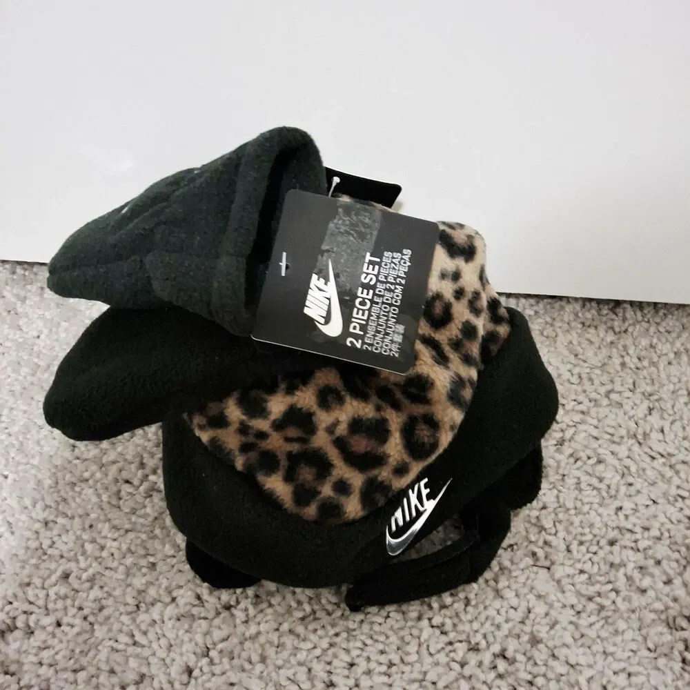 Nike Infant Toddler Girls Trapper Hat & Mittens 2 Piece Set Leopard New w/ Tags